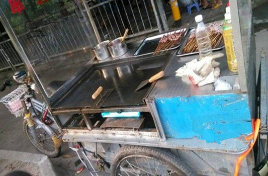 街邊鐵板魷魚 街邊鐵板魷魚