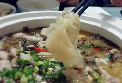 5分鐘教會(huì)你做酸菜魚(yú)，魚(yú)肉勁道更美味