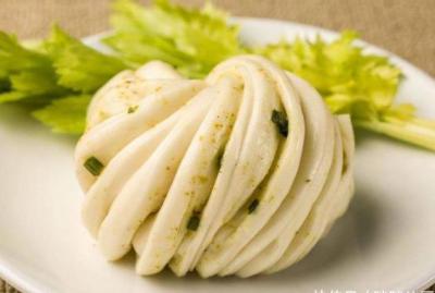 面食如此做才簡單,不發面、不用煮,比饅頭好吃,比花卷有嚼勁