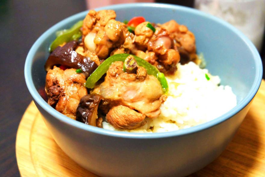 20191119091548921267.jpg 黃燜雞5.jpg