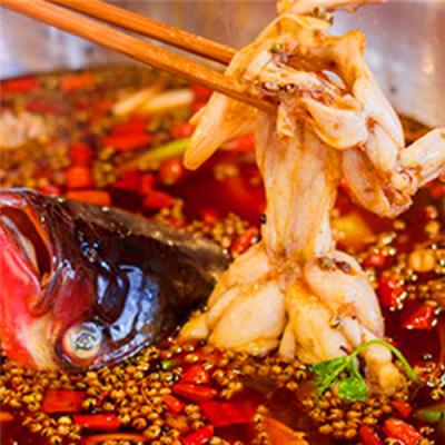 四川美蛙火鍋技能訓練哪家好？師傅手把手教炒底料