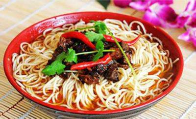 重慶小面技能訓練哪家比較好?成都小吃訓練中心