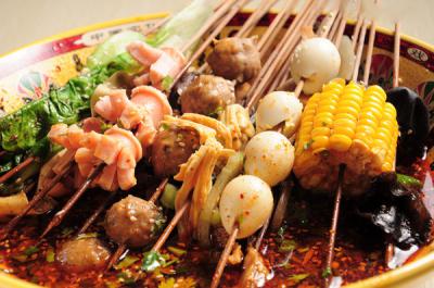 麻辣燙技術(shù)培訓(xùn)需要多少錢(qián)？麻辣燙培訓(xùn)學(xué)院