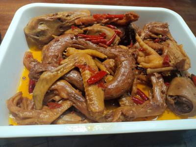 四川麻辣鴨脖技術(shù)培訓(xùn)哪家好？鴨脖技術(shù)培訓(xùn)學(xué)校