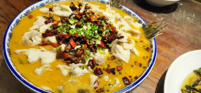 酸菜魚技術培訓哪里比較好?教學過程中采取一對一教學