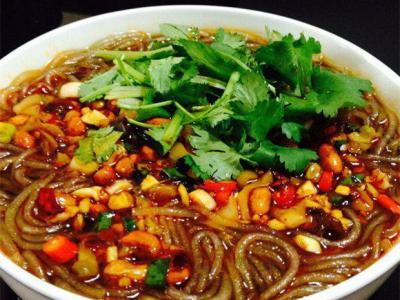 手工酸辣粉技術培訓學校哪家好?